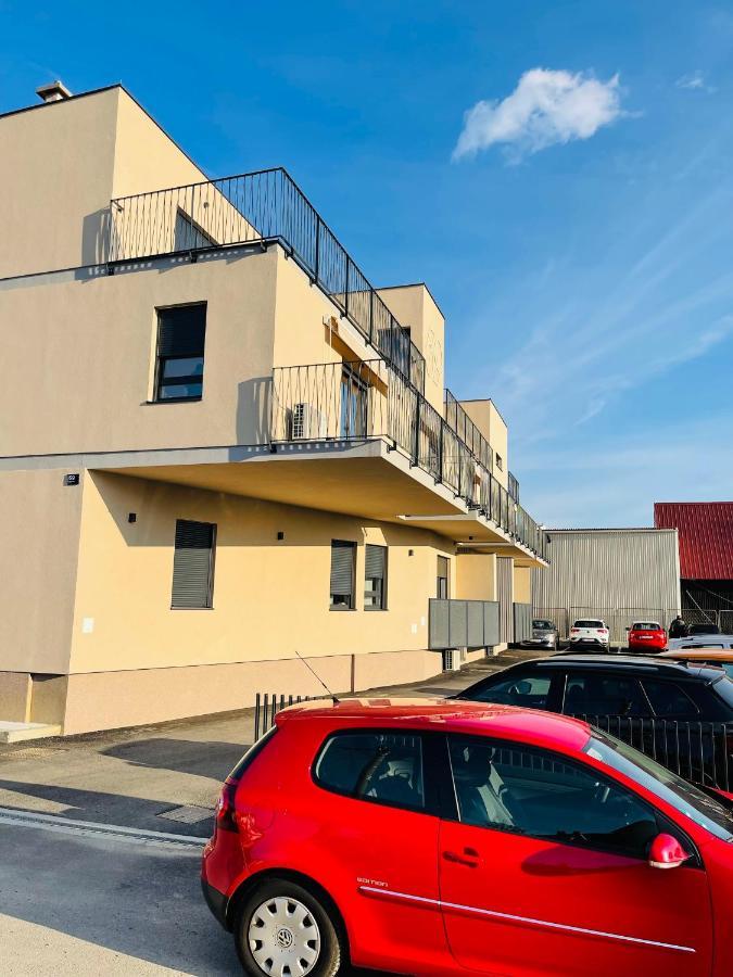 Tadea Apartment Zagreb Bagian luar foto
